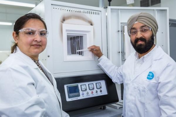 Super-efficient electrolyser makes hydrogen with 30% energy savings